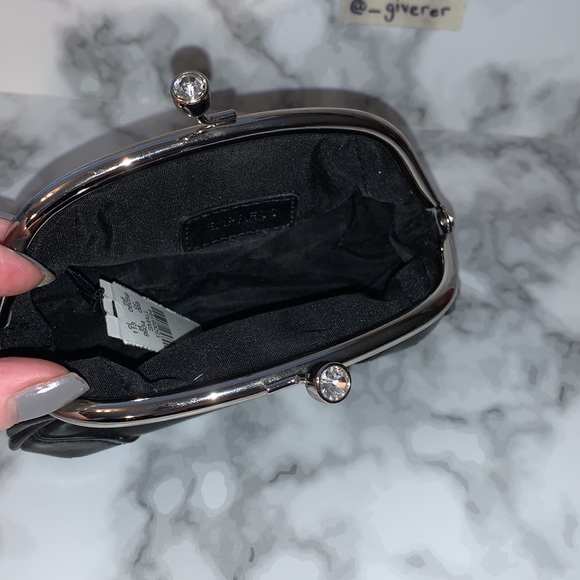π NWT Express Black Patent & Crystal Clutch - Picture 4 of 9